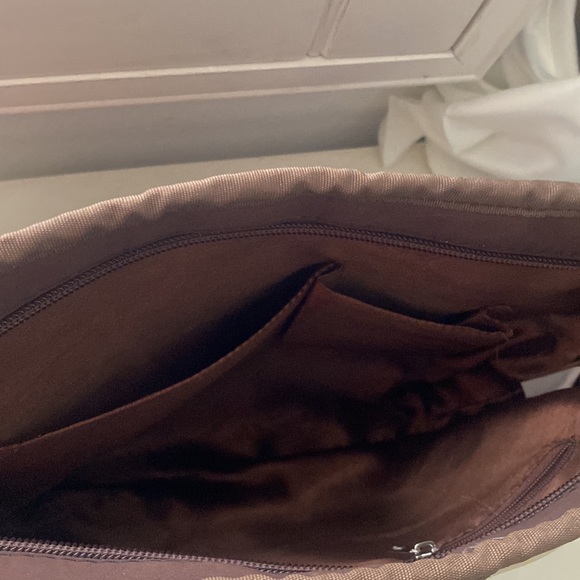 Comely Crossbody - Picture 6 of 6